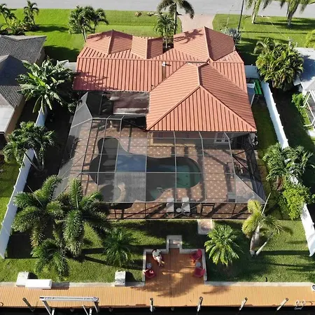 Vacation In Comfort Pool Waterfront Boat Rental
